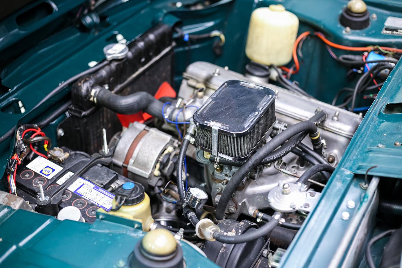 1973 BMW 2002 2.0L 125HP 4 SPEED MANUAL  RECAROSEATS POWERTRUNK Photo