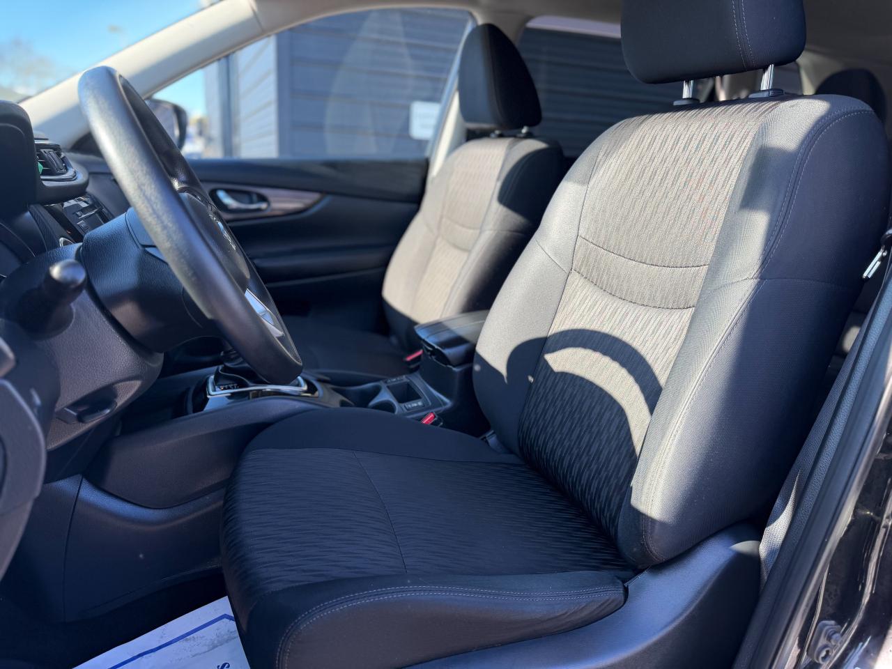 2019 Nissan Rogue SV-AWD/LOW KM/CAMERA/ACC/REMOTE/NO ACCIDENTS Photo