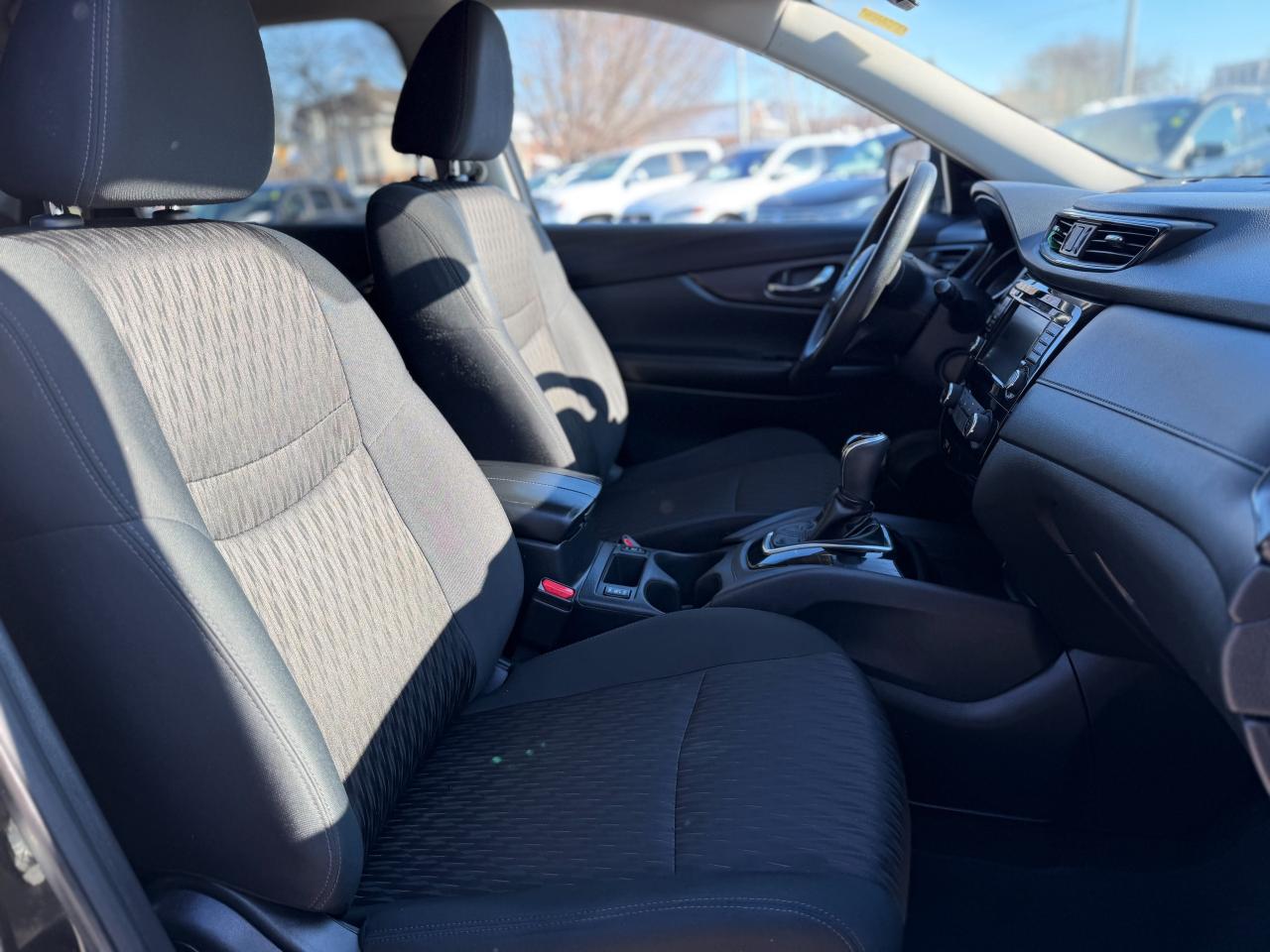 2019 Nissan Rogue SV-AWD/LOW KM/CAMERA/ACC/REMOTE/NO ACCIDENTS Photo