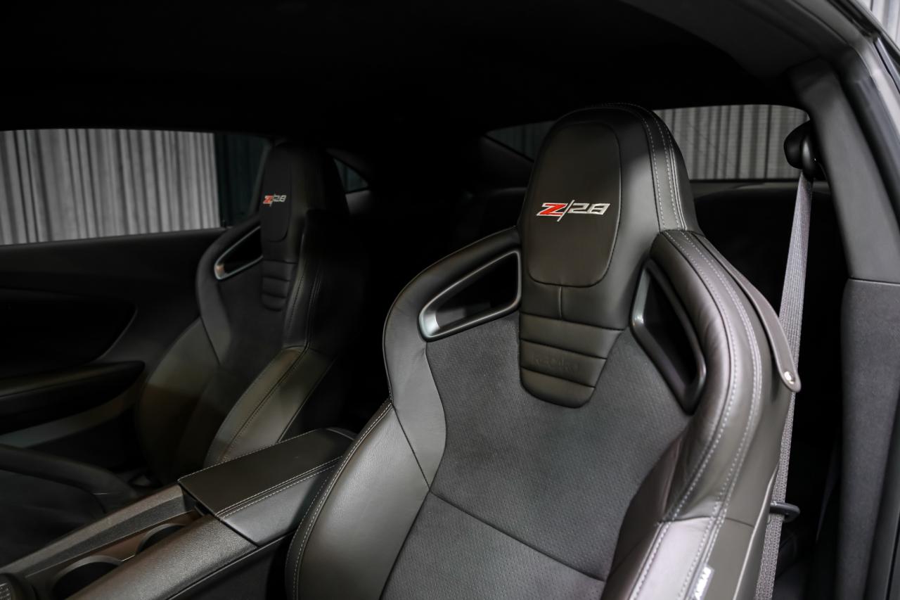 2014 Chevrolet Camaro Z-28 427 V8 7.0L 505HP CARBONCERAMIC RARE LOWKM AC Photo