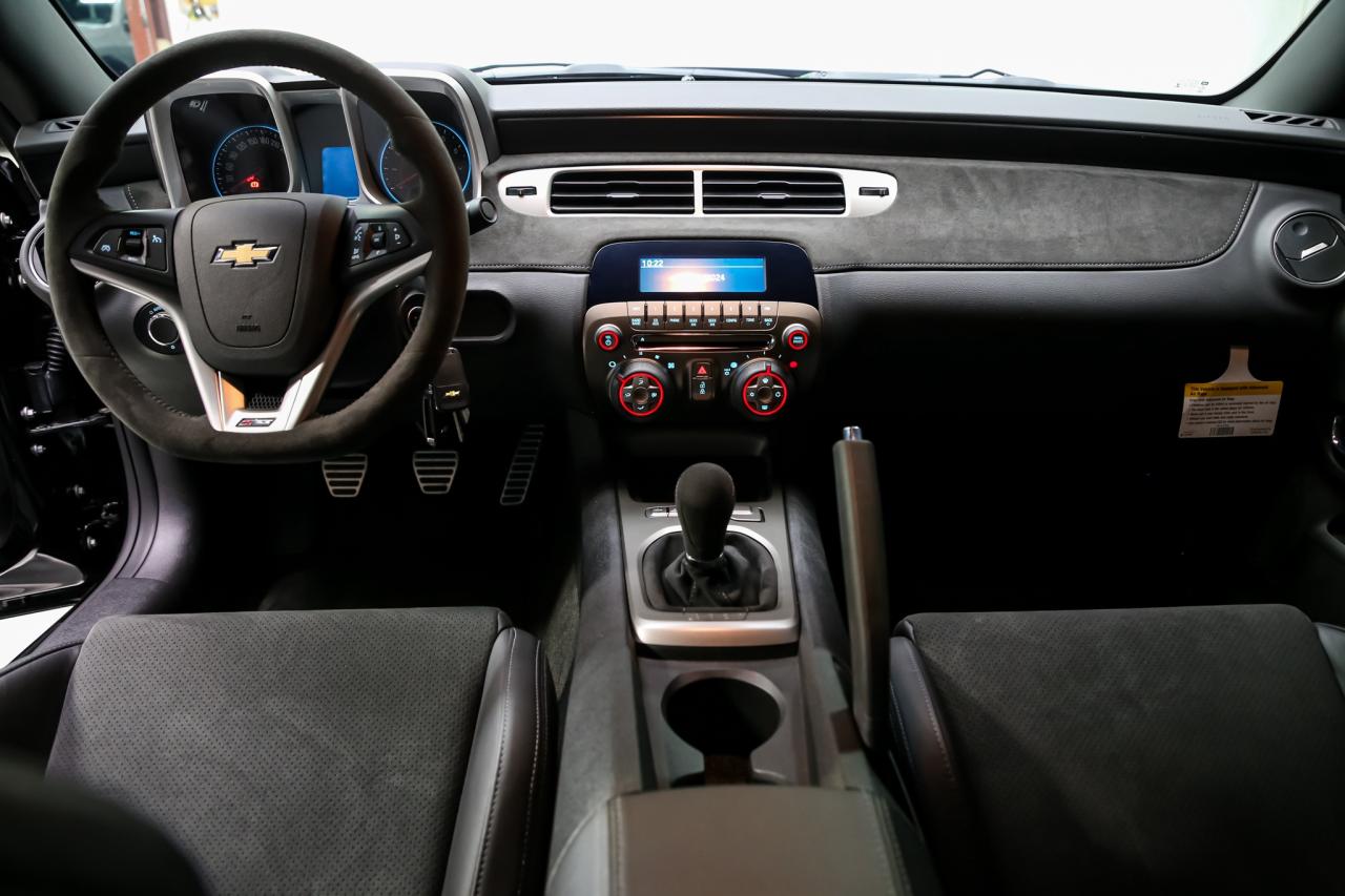 2014 Chevrolet Camaro Z-28 427 V8 7.0L 505HP CARBONCERAMIC RARE LOWKM AC Photo