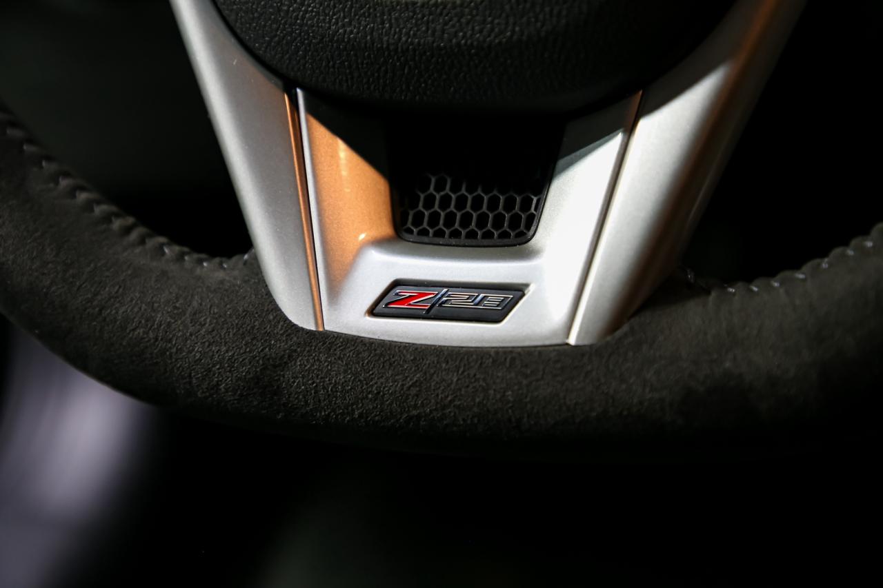 2014 Chevrolet Camaro Z-28 427 V8 7.0L 505HP CARBONCERAMIC RARE LOWKM AC Photo