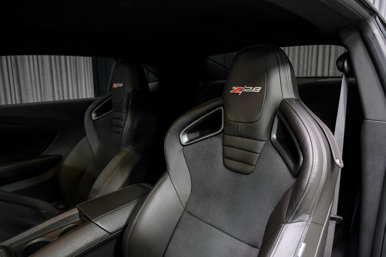 2014 Chevrolet Camaro Z-28 427 V8 7.0L 505HP CARBONCERAMIC RARE LOWKM AC Photo