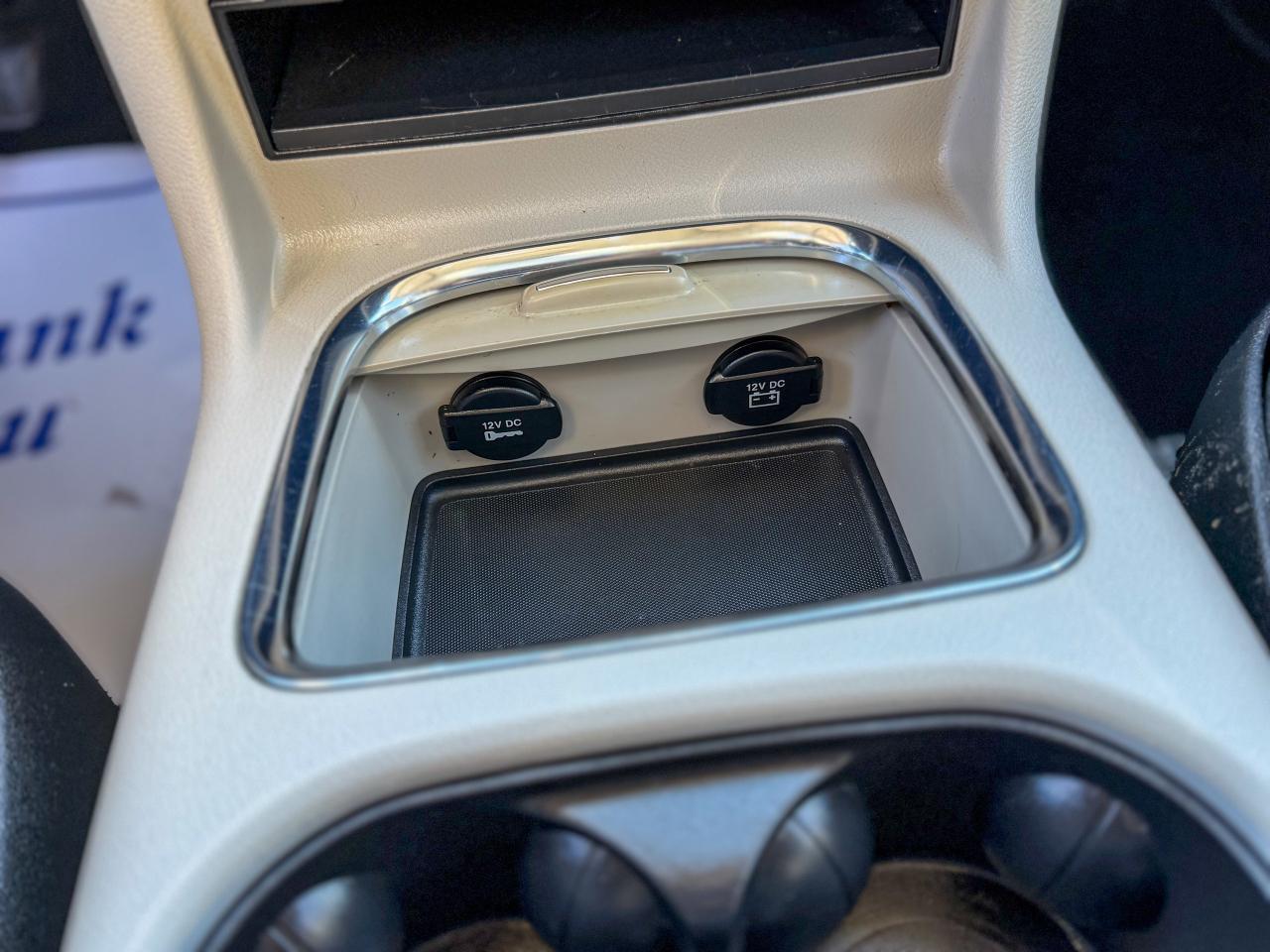 2017 Dodge Grand Caravan Crew Plus/P. SLIDING DOORS/DVD/LEATHER/LOW KM/NAVI Photo