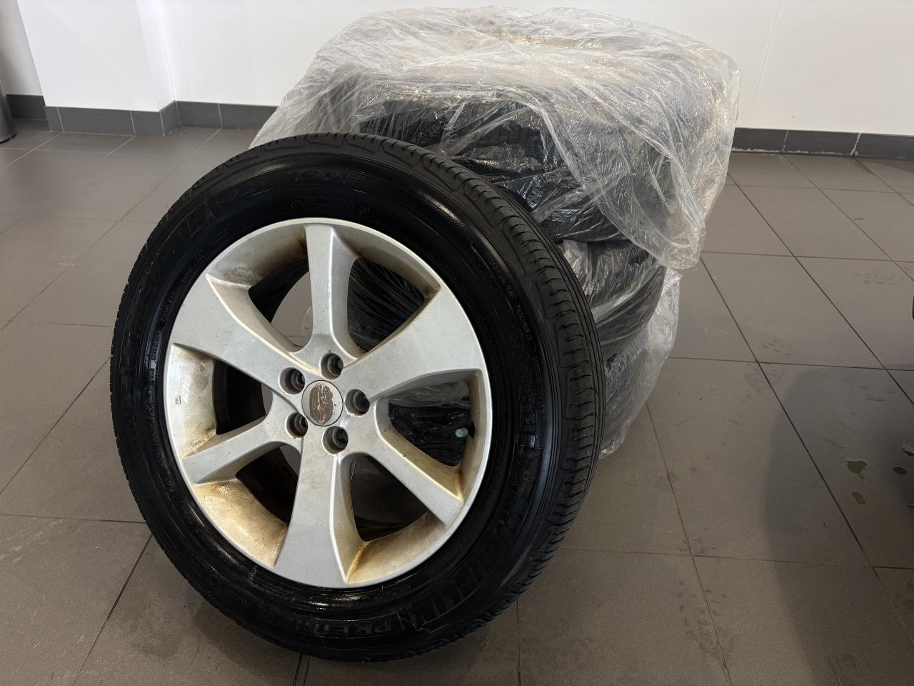 2013 Subaru Outback 2.5i   1 OWNER   2 SETS OF TIRES/RIMS   SOLD ASIS! Photo