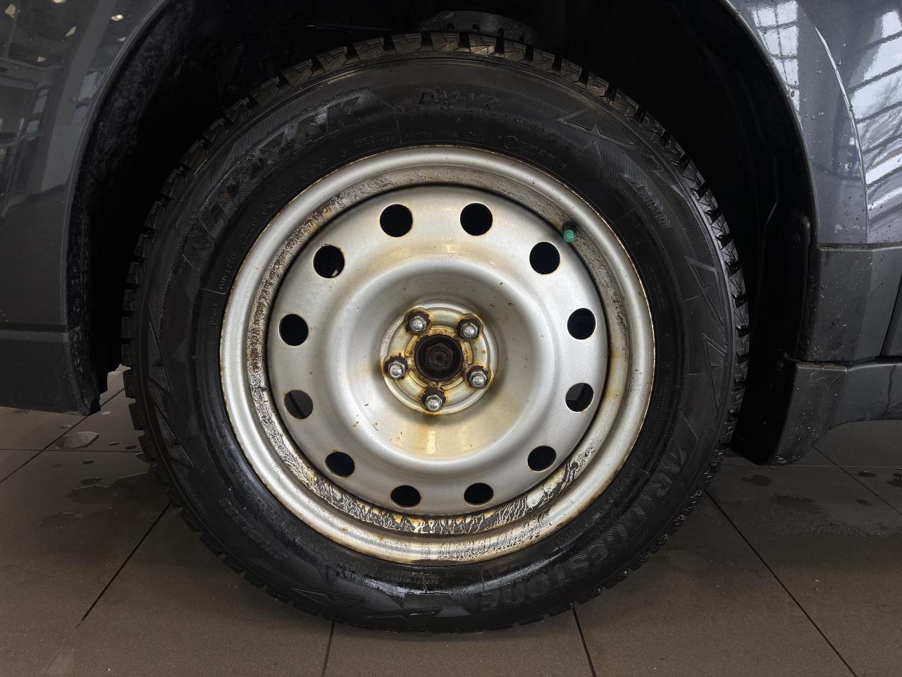 2013 Subaru Outback 2.5i   1 OWNER   2 SETS OF TIRES/RIMS   SOLD ASIS! Photo