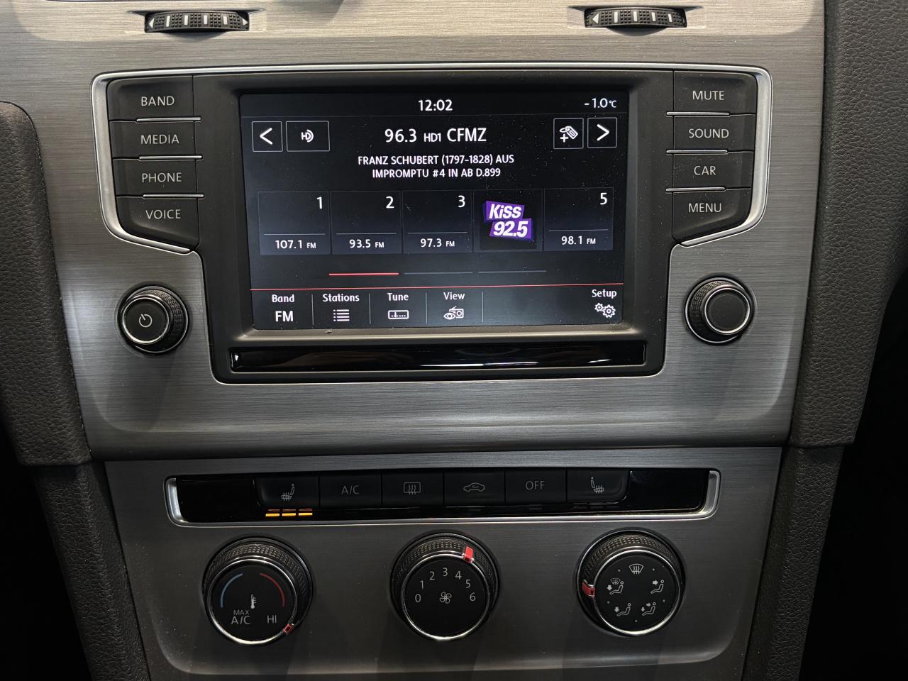 2016 Volkswagen Golf COMFORTLINE   CLEAN CARFAX   SOLD ASIS   BACK CAM! Photo