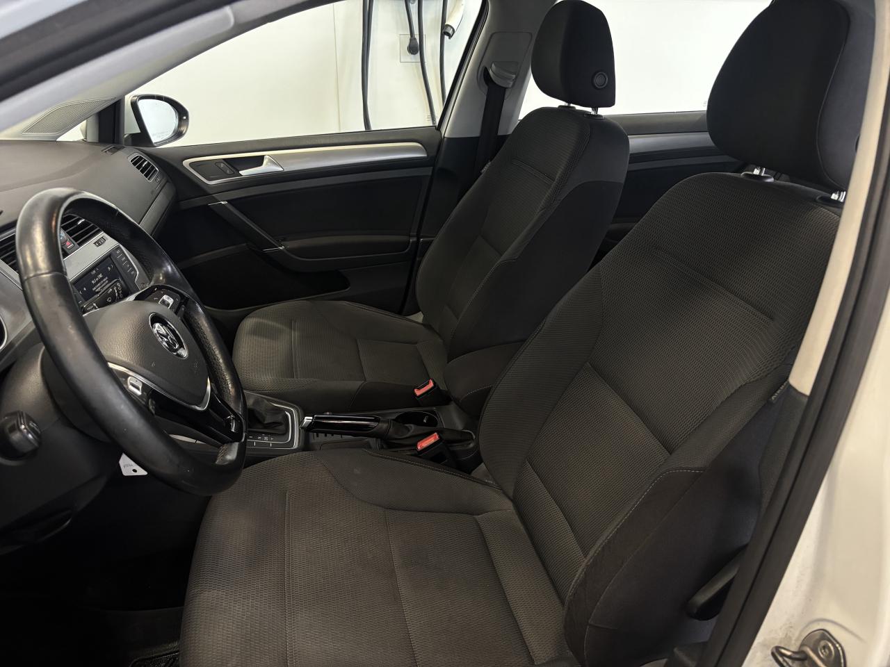 2016 Volkswagen Golf COMFORTLINE   CLEAN CARFAX   SOLD ASIS   BACK CAM! Photo