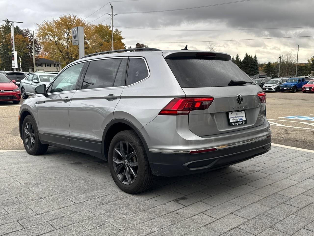 2023 Volkswagen Tiguan ComfortlineACCIDENT-FREE, AWD, SUNROOF, CARPLAY, A Photo3