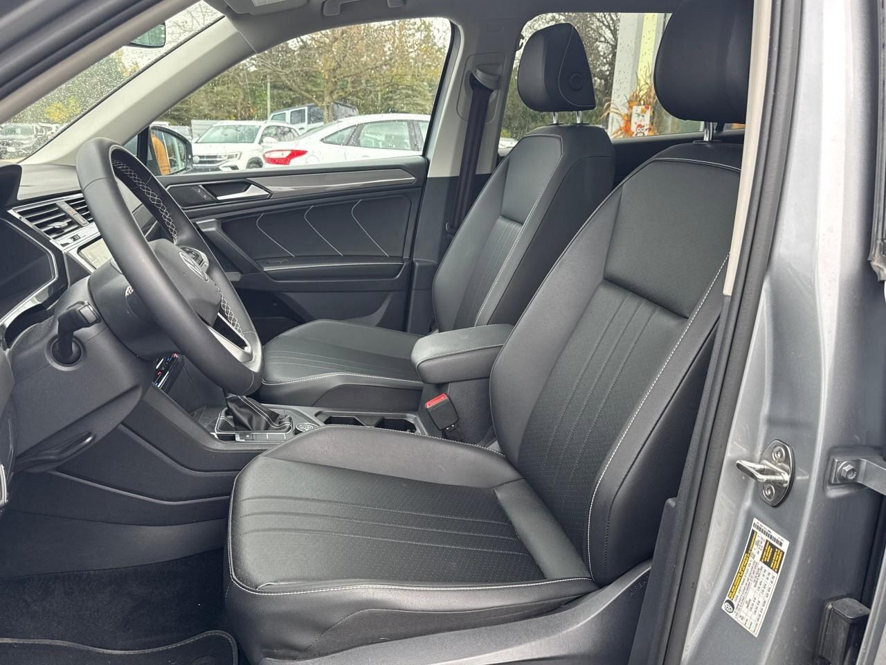 2023 Volkswagen Tiguan ComfortlineACCIDENT-FREE, AWD, SUNROOF, CARPLAY, A Photo