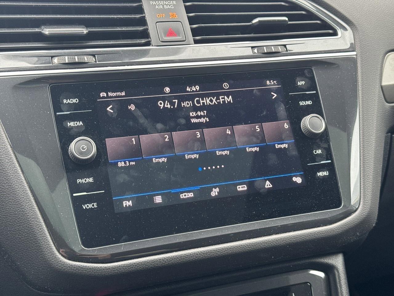 2023 Volkswagen Tiguan ComfortlineACCIDENT-FREE, AWD, SUNROOF, CARPLAY, A Photo