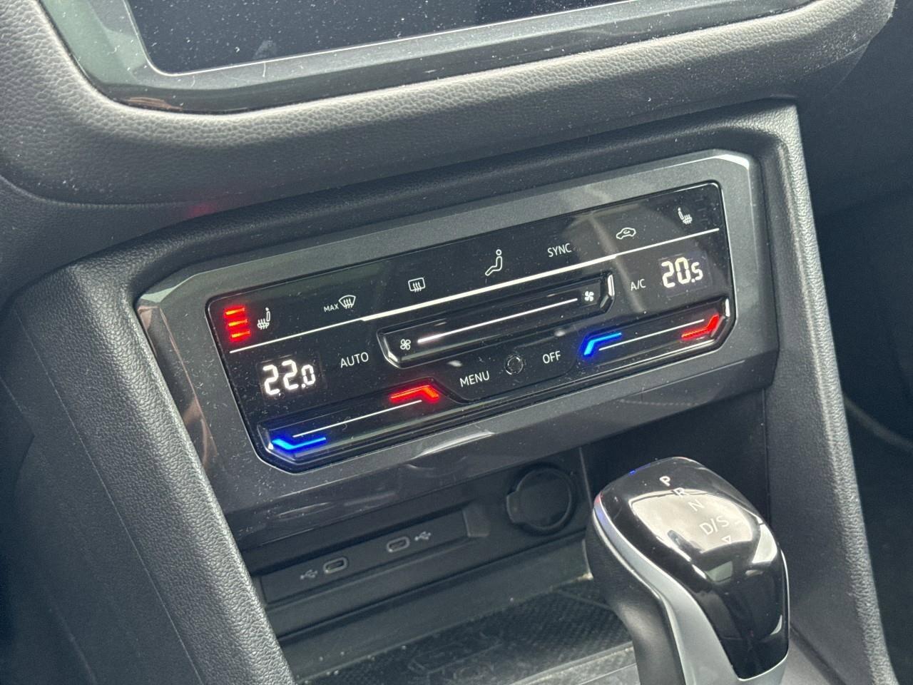 2023 Volkswagen Tiguan ComfortlineACCIDENT-FREE, AWD, SUNROOF, CARPLAY, A Photo