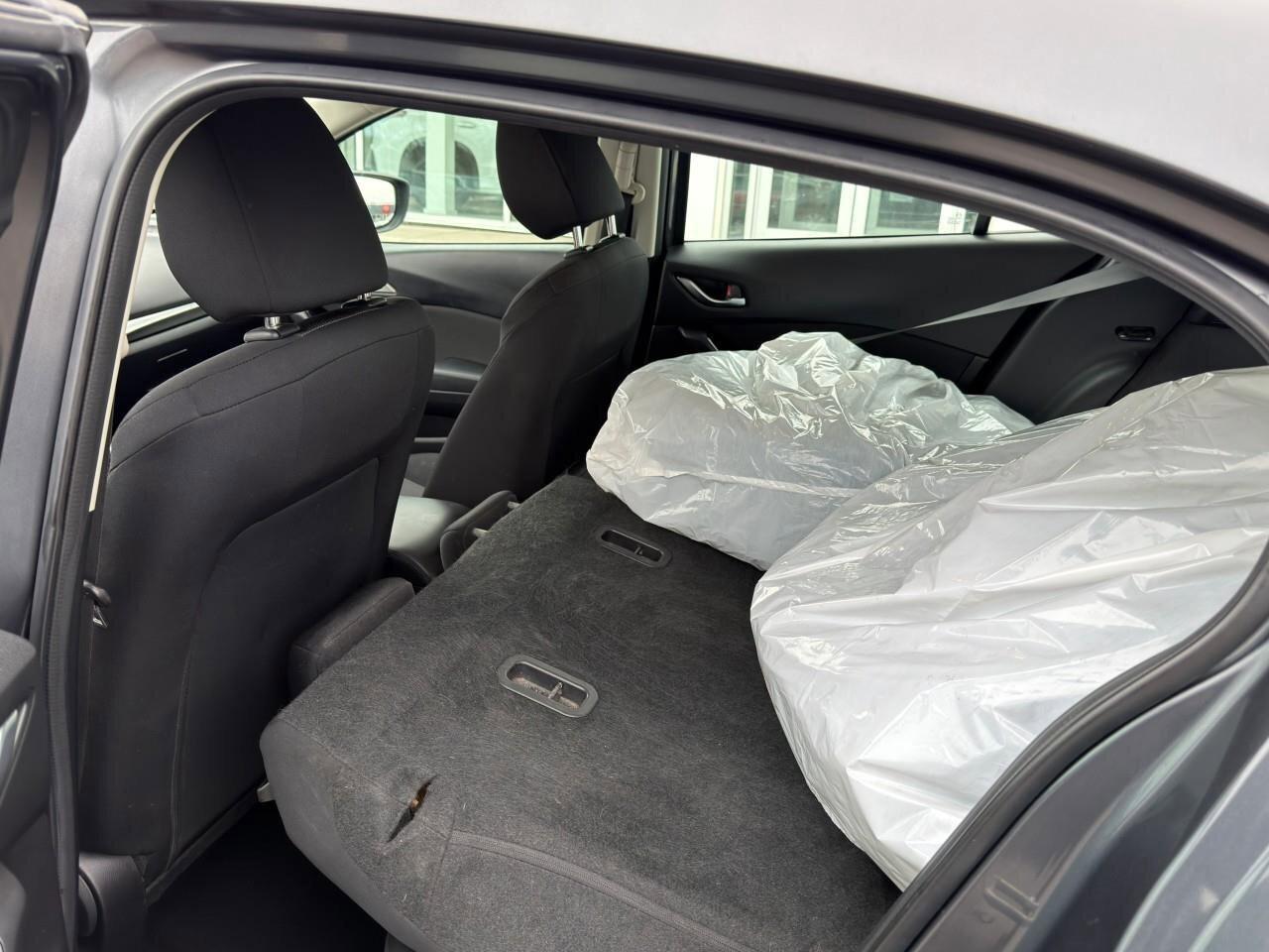 2017 Mazda MAZDA3 GXCERTIFIED AS-TRADED, ACCIDENT-FREE, FWD, MANUAL, Photo