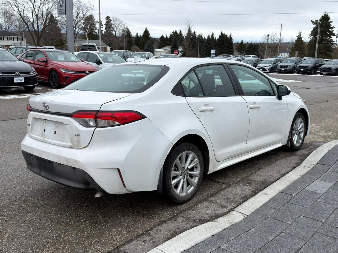2023 Toyota Corolla LELE UPGRADE PACK, SUNROOF, ALLOY WHEELS, APPLE CA Photo