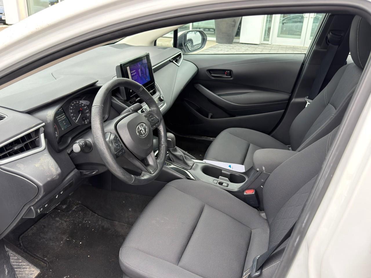 2023 Toyota Corolla LELE UPGRADE PACK, SUNROOF, ALLOY WHEELS, APPLE CA Photo