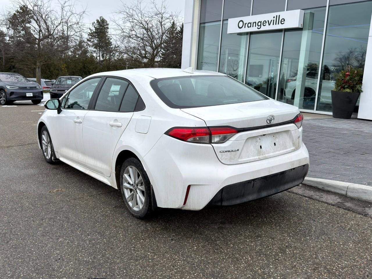 2023 Toyota Corolla LELE UPGRADE PACK, SUNROOF, ALLOY WHEELS, APPLE CA Photo