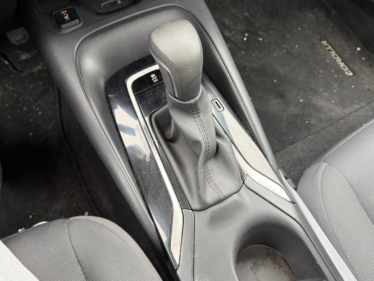 2023 Toyota Corolla LELE UPGRADE PACK, SUNROOF, ALLOY WHEELS, APPLE CA Photo