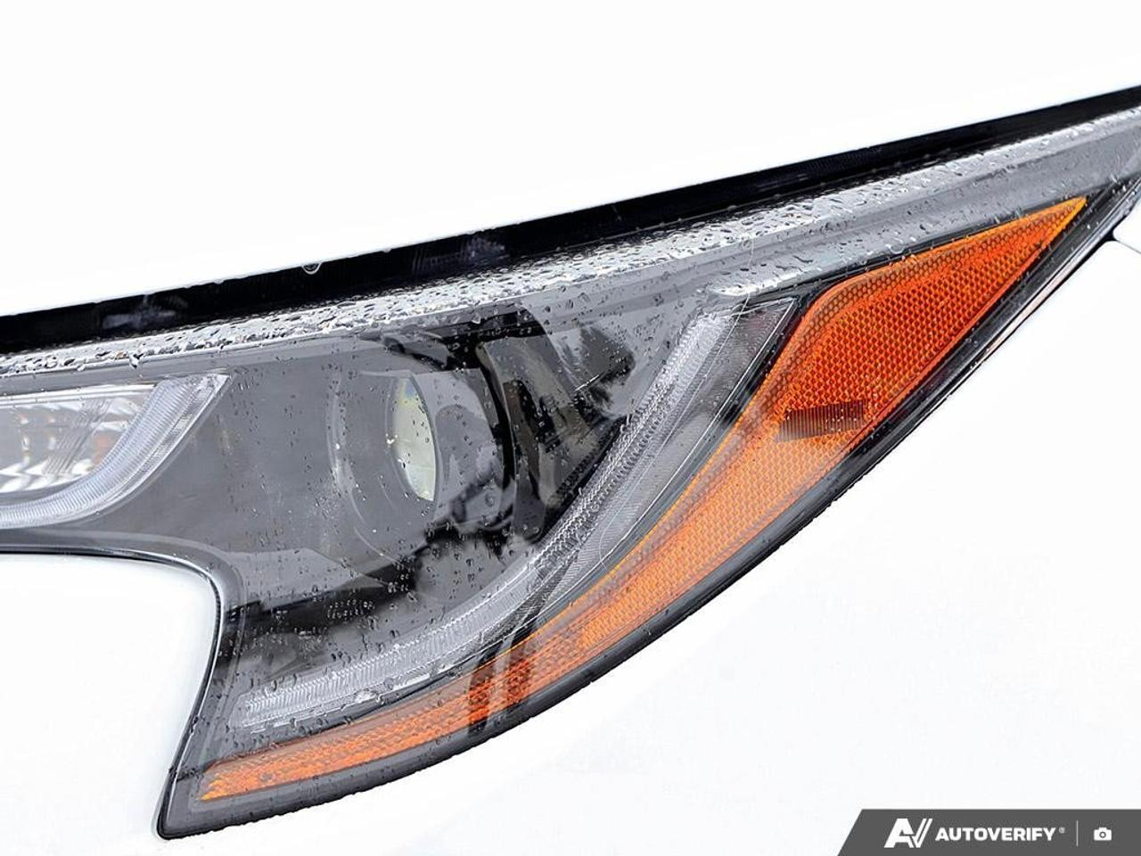 2023 Toyota Corolla Le CvtLE UPGRADE PACK, SUNROOF, ALLOY WHEELS, APPL Photo