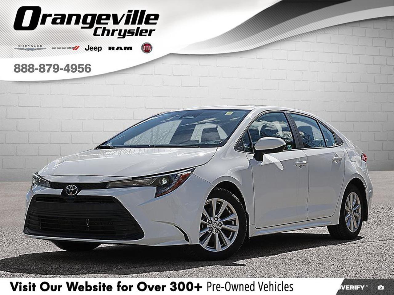 2023 Toyota Corolla Le CvtLE UPGRADE PACK, SUNROOF, ALLOY WHEELS, APPL Photo0