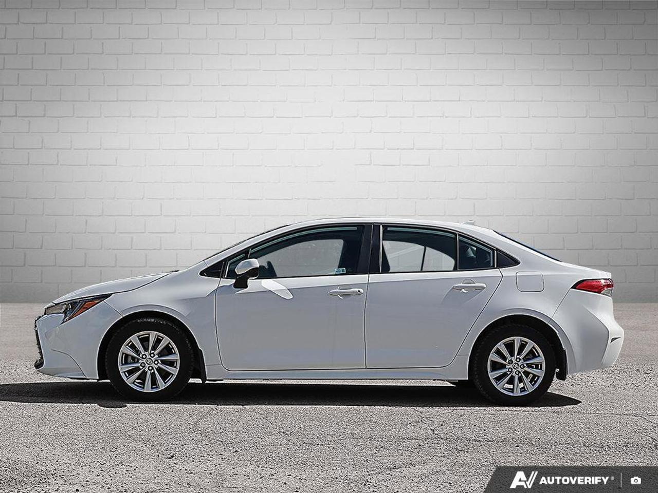 2023 Toyota Corolla Le CvtLE UPGRADE PACK, SUNROOF, ALLOY WHEELS, APPL Photo