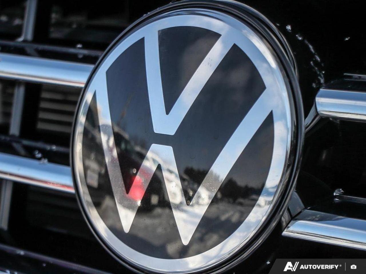 2022 Volkswagen Tiguan ComfortlineAWD, ACCIDENT-FREE, HTD SEATS, HTD WHEE Photo