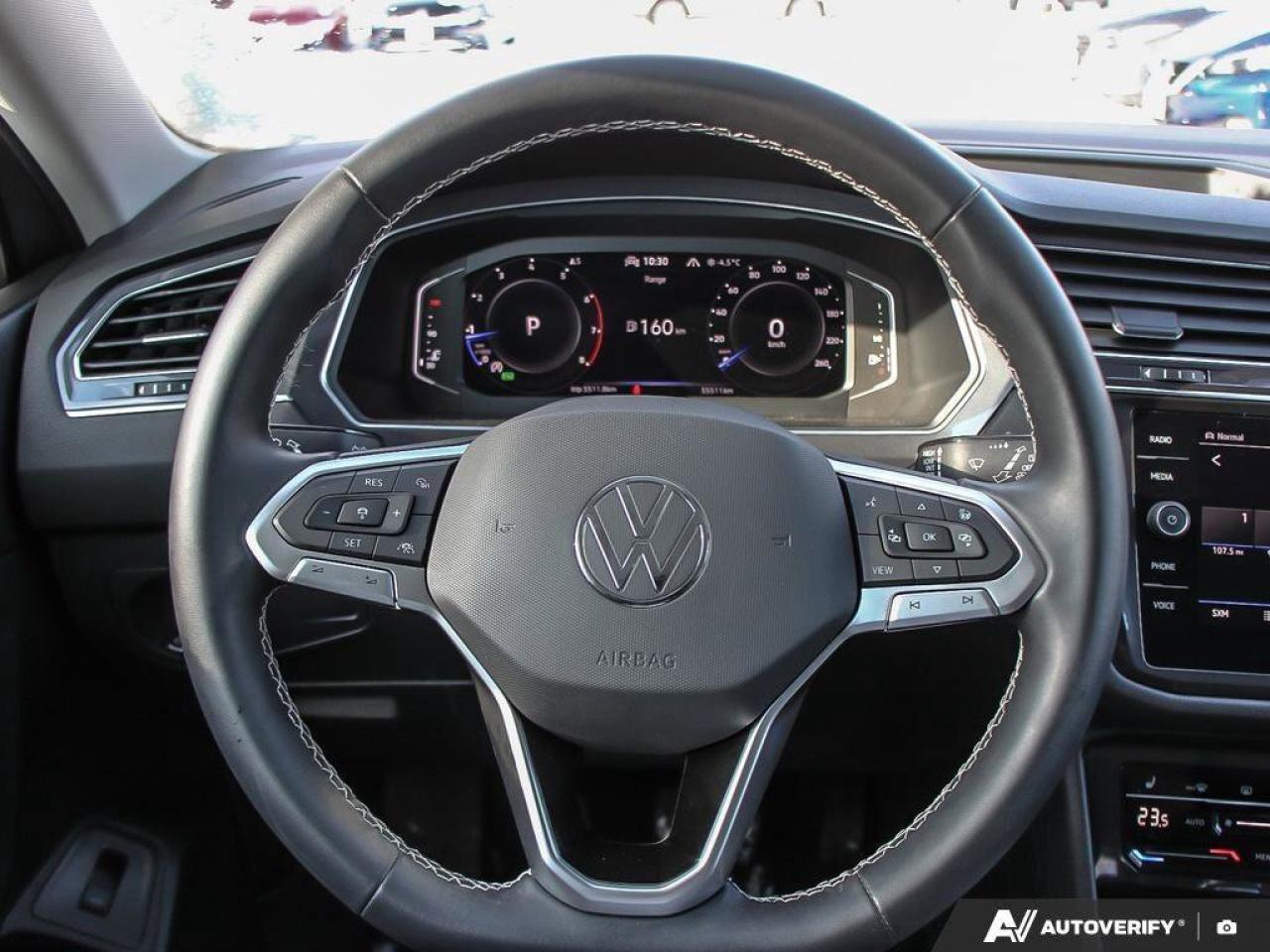 2022 Volkswagen Tiguan ComfortlineAWD, ACCIDENT-FREE, HTD SEATS, HTD WHEE Photo