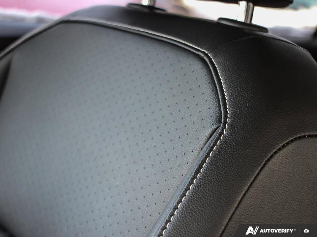 2022 Volkswagen Tiguan ComfortlineAWD, ACCIDENT-FREE, HTD SEATS, HTD WHEE Photo