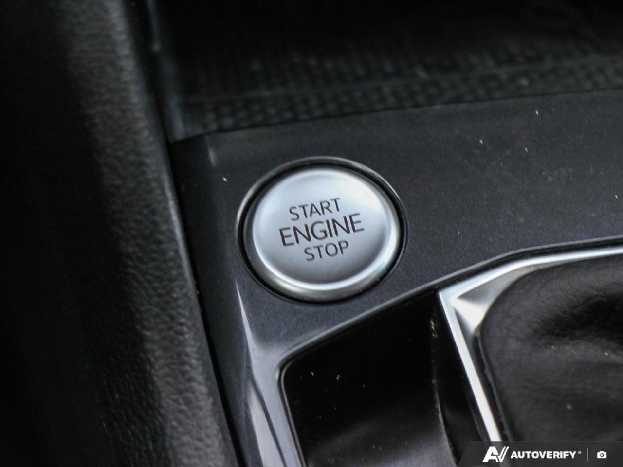 2022 Volkswagen Tiguan ComfortlineAWD, ACCIDENT-FREE, HTD SEATS, HTD WHEE Photo