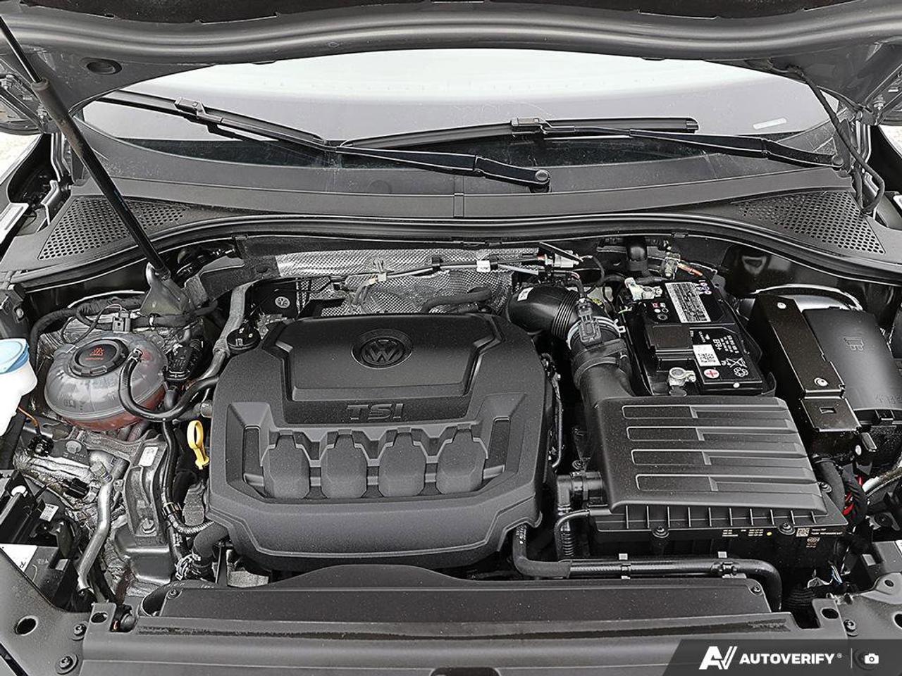 2022 Volkswagen Tiguan ComfortlineAWD, ACCIDENT-FREE, HTD SEATS, HTD WHEE Photo