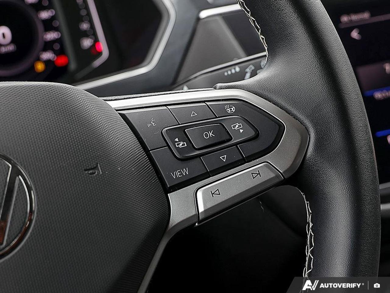 2022 Volkswagen Tiguan ComfortlineAWD, ACCIDENT-FREE, HTD SEATS, HTD WHEE Photo