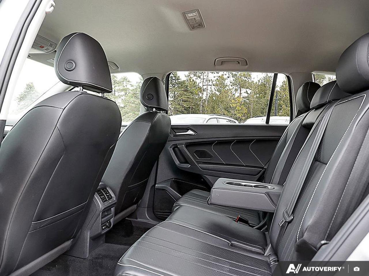 2022 Volkswagen Tiguan ComfortlineAWD, ACCIDENT-FREE, HTD SEATS, HTD WHEE Photo