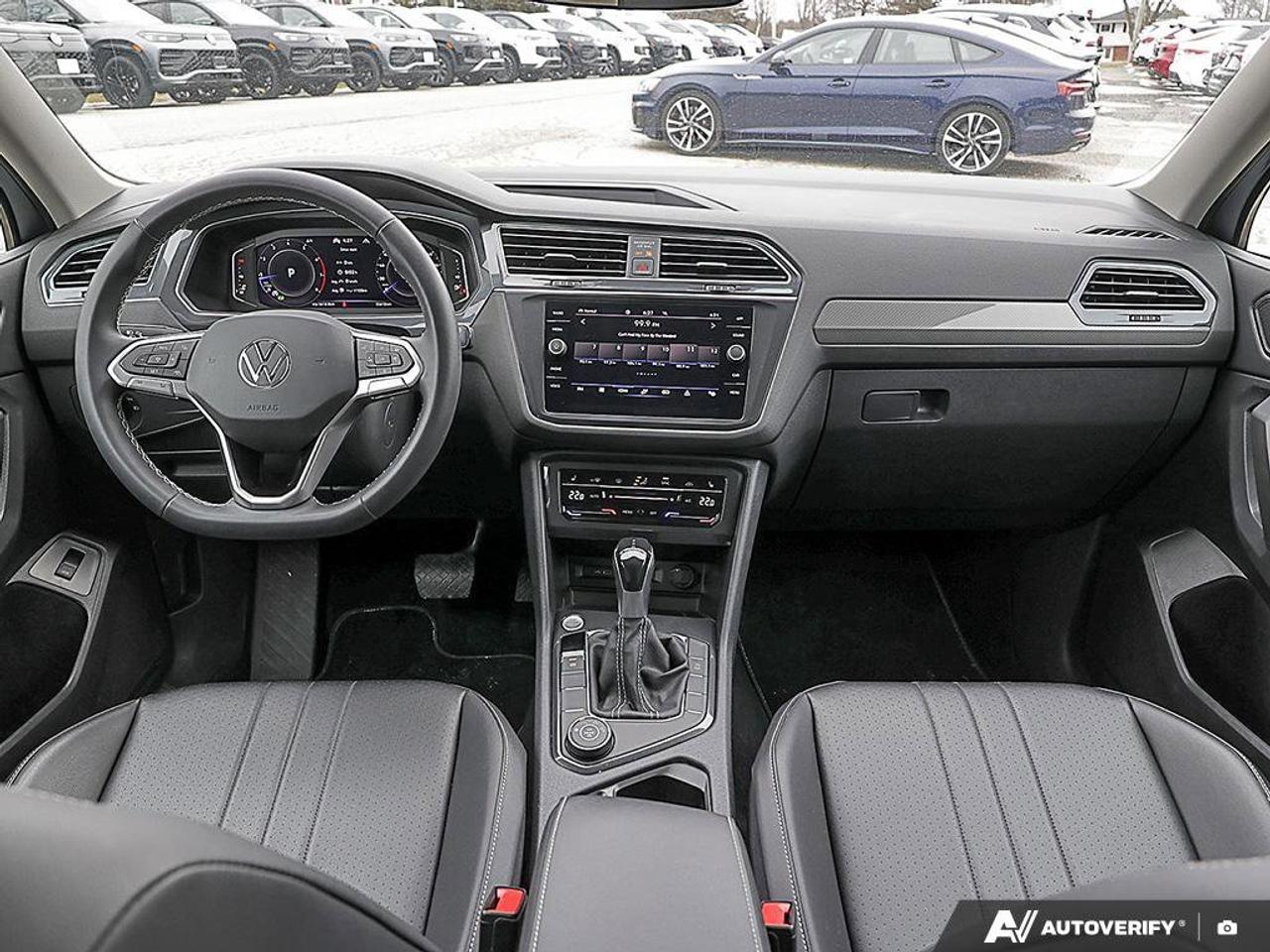 2022 Volkswagen Tiguan ComfortlineAWD, ACCIDENT-FREE, HTD SEATS, HTD WHEE Photo