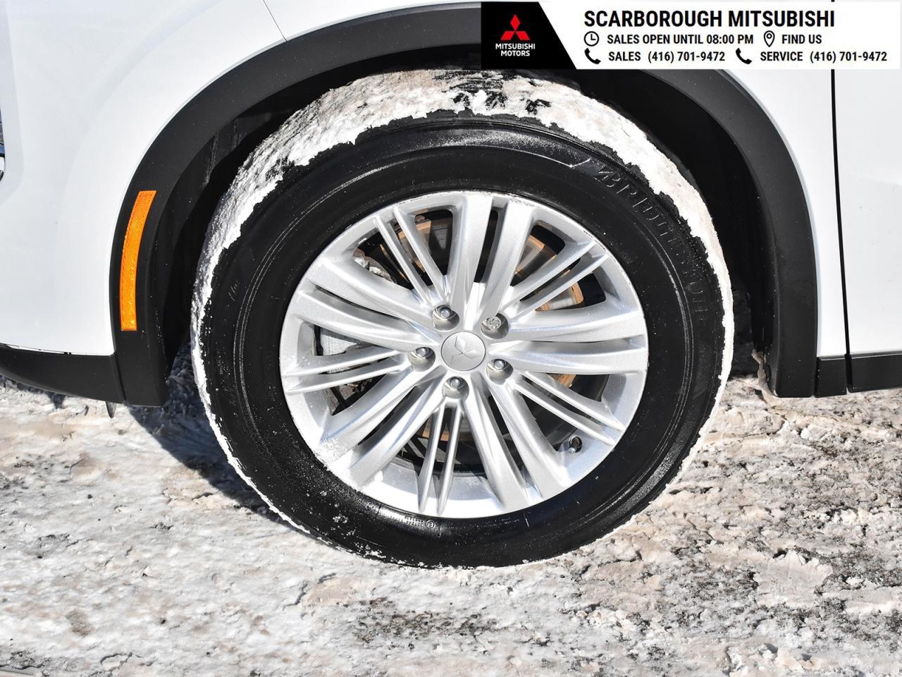 2024 Mitsubishi Outlander Off lease 4 new tires and 4 new brake and rotors Photo