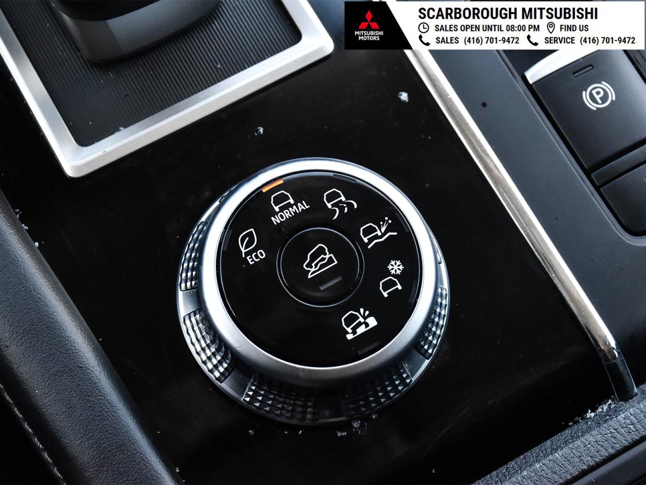 2024 Mitsubishi Outlander Off lease 4 new tires and 4 new brake and rotors Photo