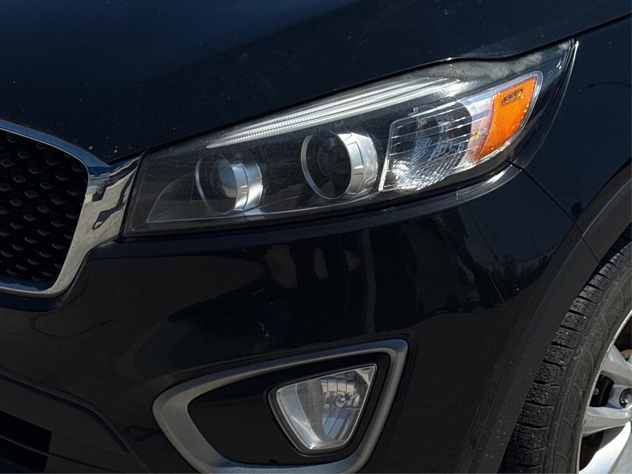 2016 Kia Sorento CERTIFIED AWD 7 PASS REAR CAM  WE FINANCE ALL Photo