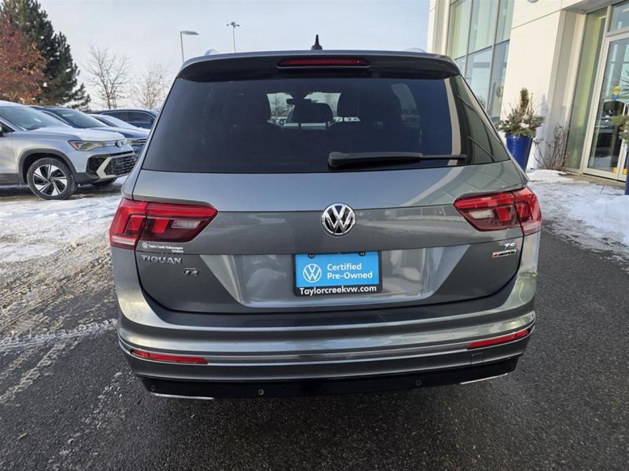 2018 Volkswagen Tiguan Highline 2.0T 8sp at w/Tip 4M Photo