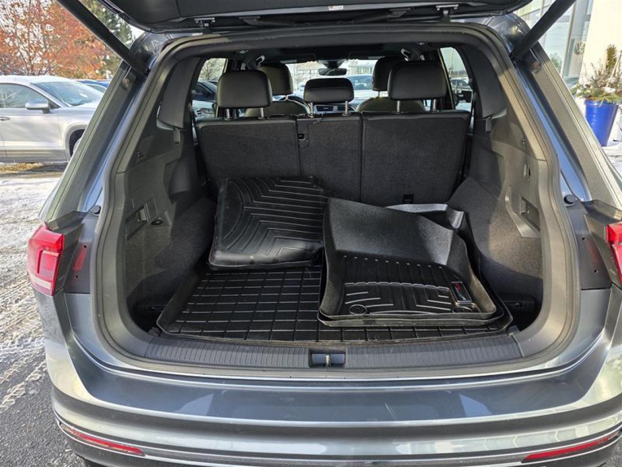 2018 Volkswagen Tiguan Highline 2.0T 8sp at w/Tip 4M Photo