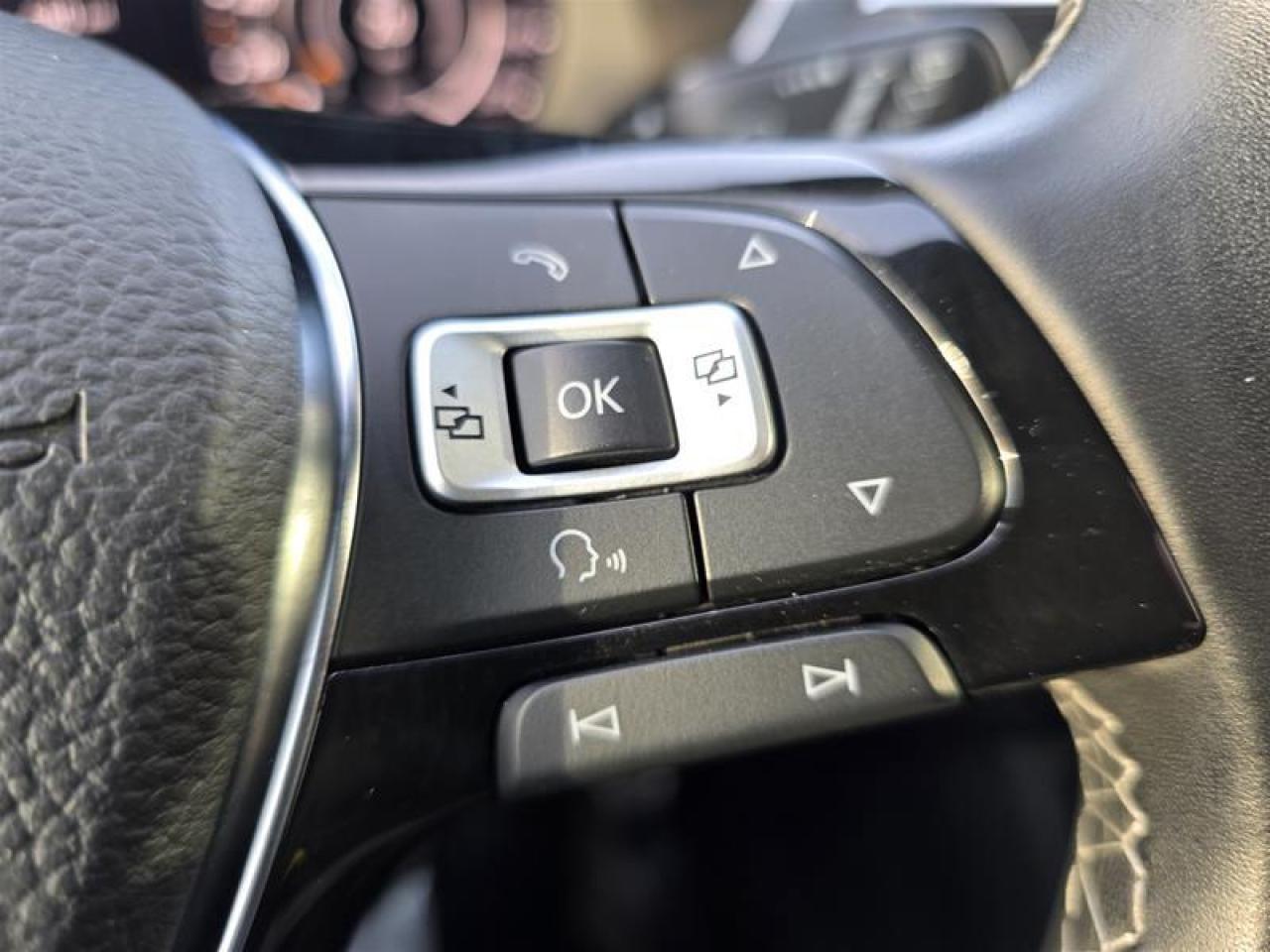 2018 Volkswagen Tiguan Highline 2.0T 8sp at w/Tip 4M Photo