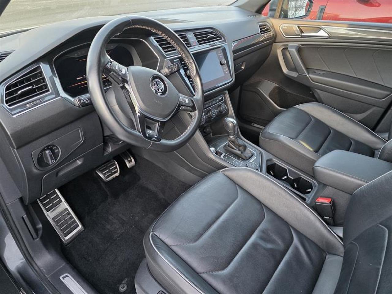 2018 Volkswagen Tiguan Highline 2.0T 8sp at w/Tip 4M Photo