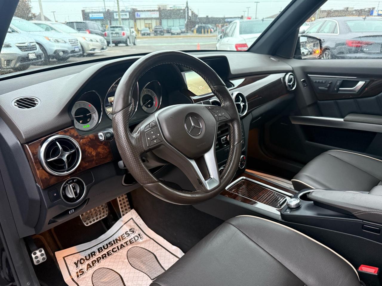 2015 Mercedes-Benz GLK-Class 4MATIC GLK 350  AMG Pkg ACCIDENT FREE 1-OWNER CERT Photo