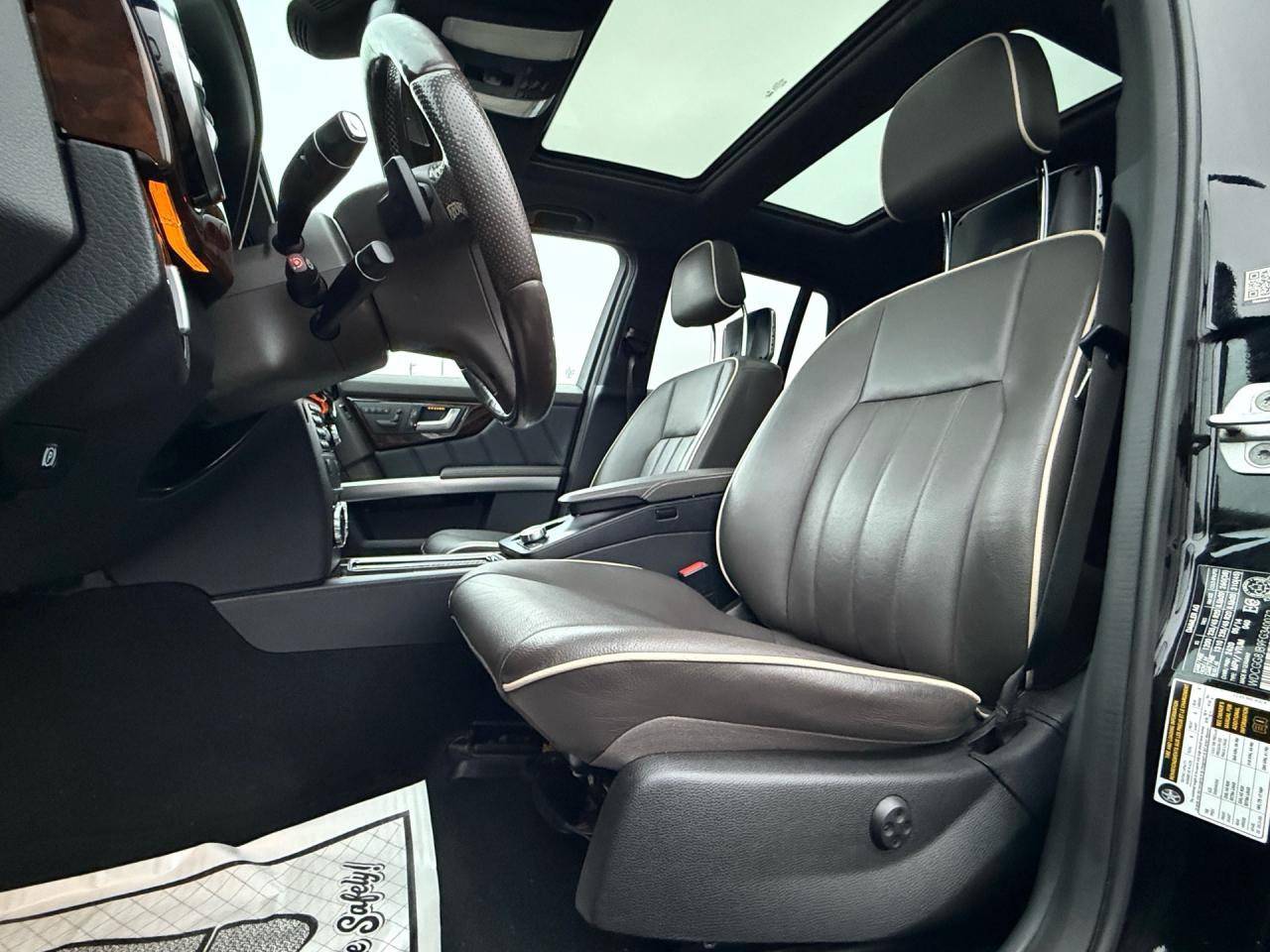 2015 Mercedes-Benz GLK-Class 4MATIC GLK 350  AMG Pkg ACCIDENT FREE 1-OWNER CERT Photo