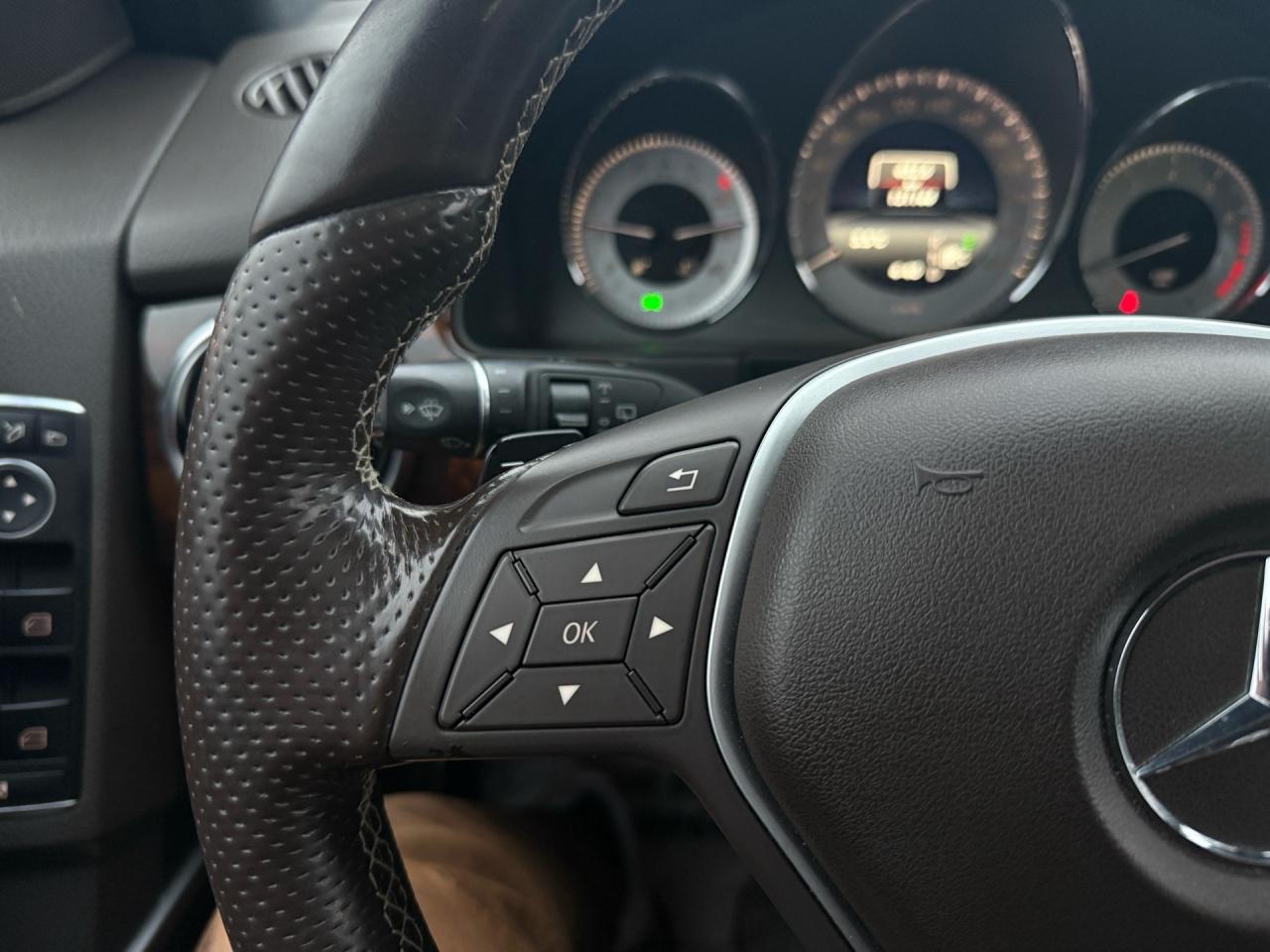 2015 Mercedes-Benz GLK-Class 4MATIC GLK 350  AMG Pkg ACCIDENT FREE 1-OWNER CERT Photo