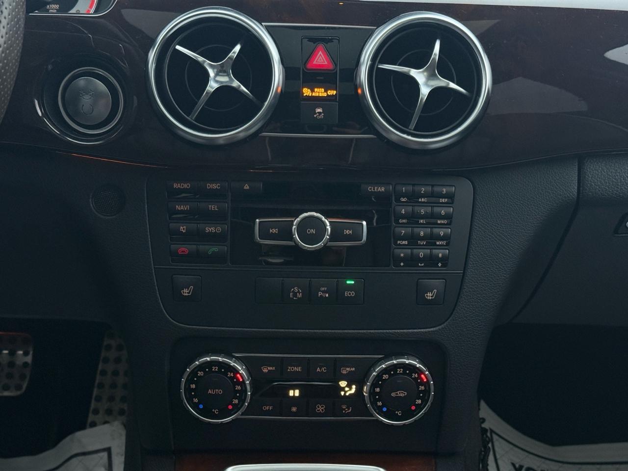 2015 Mercedes-Benz GLK-Class 4MATIC GLK 350  AMG Pkg ACCIDENT FREE 1-OWNER CERT Photo