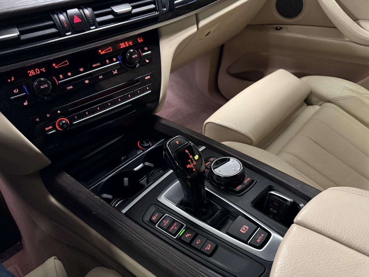 2015 BMW X5 AWD 4dr xDrive35i///M-SPORT///7 SEATER//NO ACCIDEN Photo