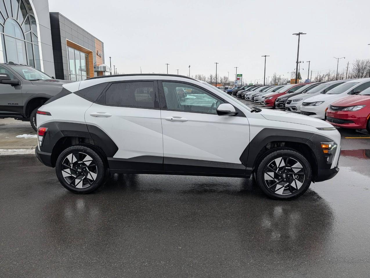 2024 Hyundai KONA 2.0L Preferred No Accidents Photo