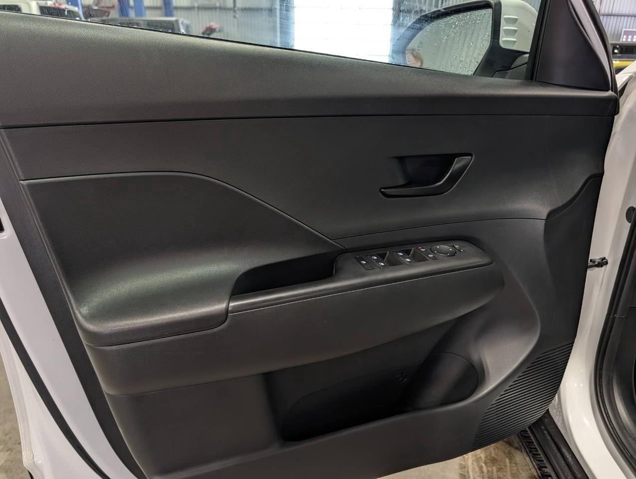 2024 Hyundai KONA 2.0L Preferred No Accidents Photo