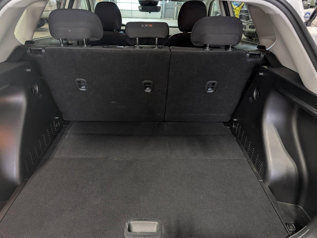 2024 Hyundai KONA 2.0L Preferred No Accidents Photo