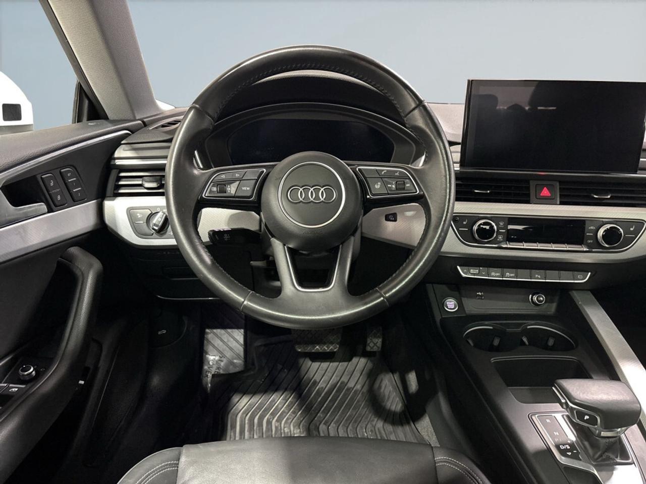 2020 Audi A5 Progressiv S Line / Leather / NAV / Sunroof / Clea Photo