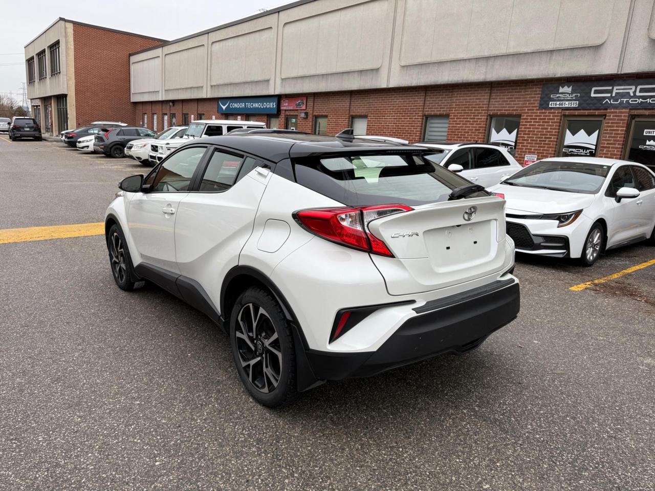 2021 Toyota C-HR XLE PREMIUM, ONE OWNER Photo