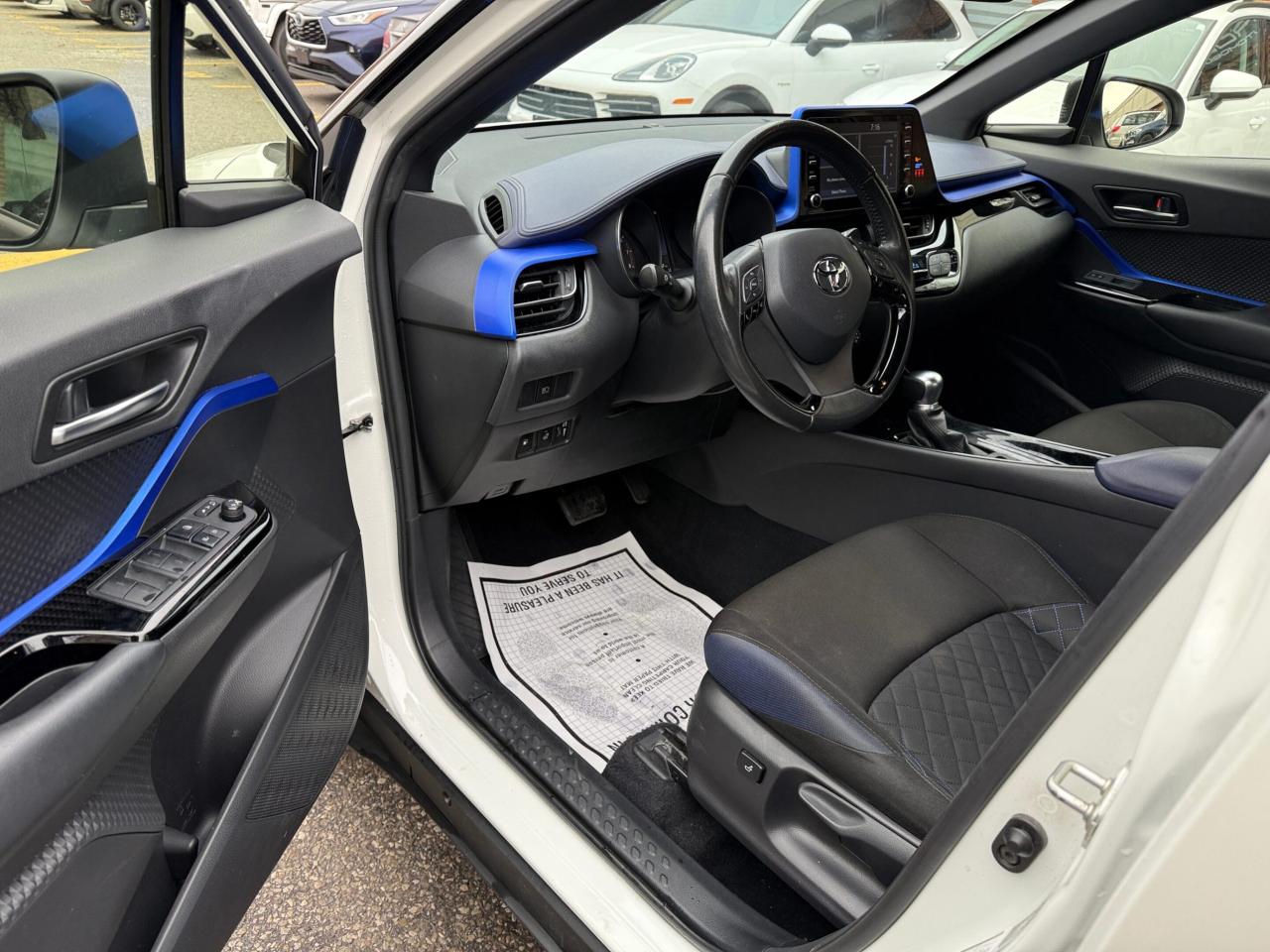 2021 Toyota C-HR XLE PREMIUM, ONE OWNER Photo